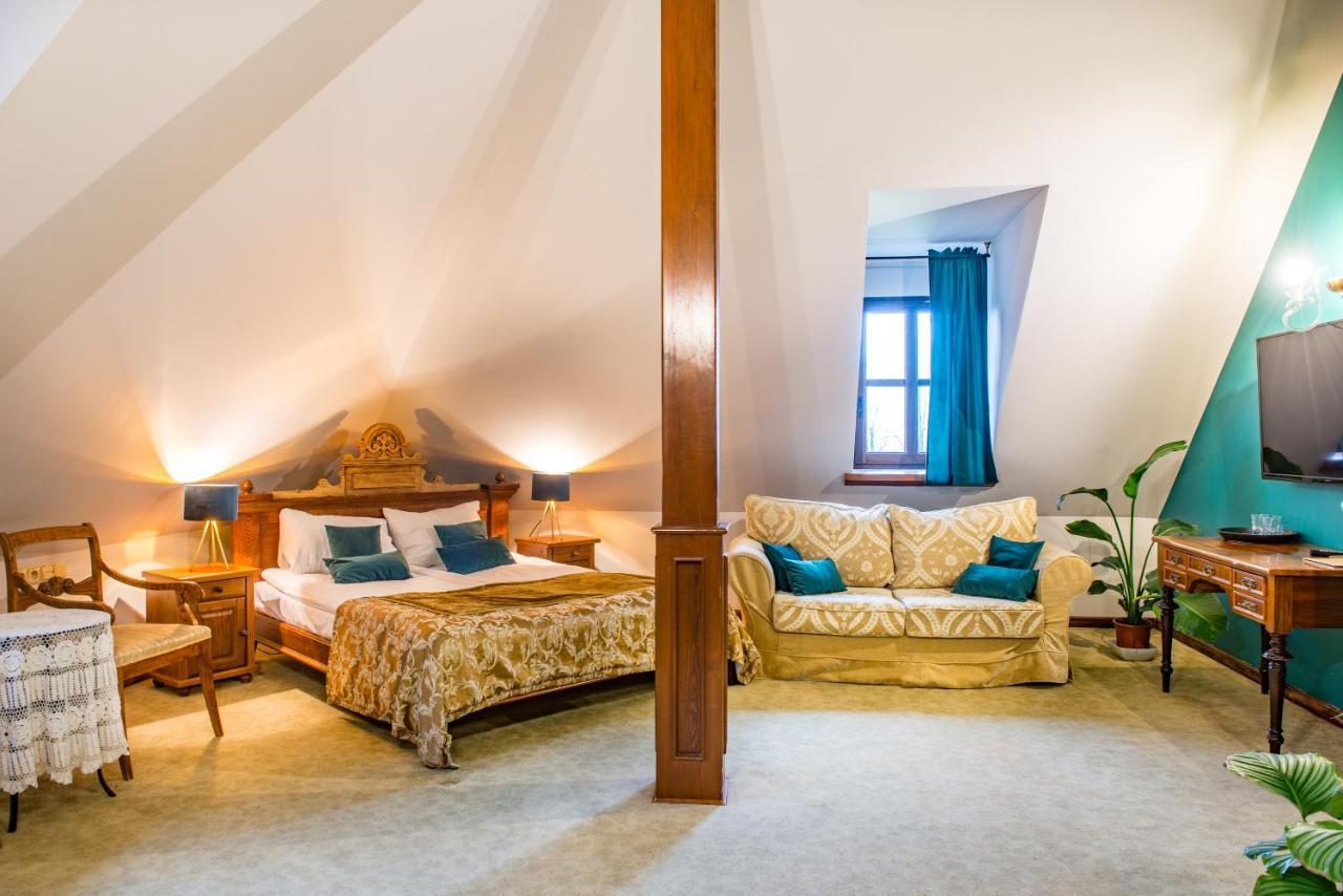 Hotel Folwark Walencja à Kazimierz Dolny Extérieur photo