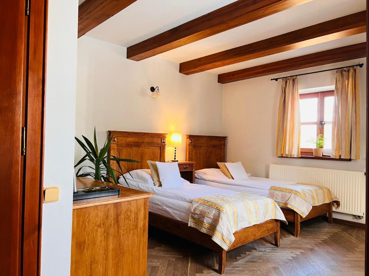 Hotel Folwark Walencja à Kazimierz Dolny Extérieur photo