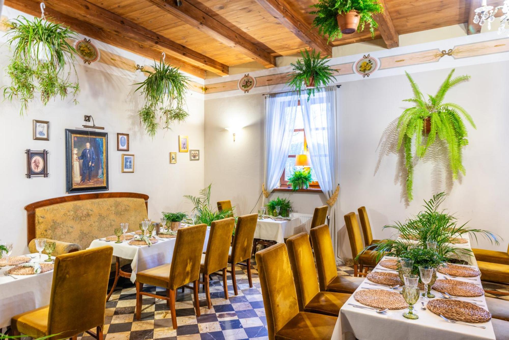 Hotel Folwark Walencja à Kazimierz Dolny Extérieur photo