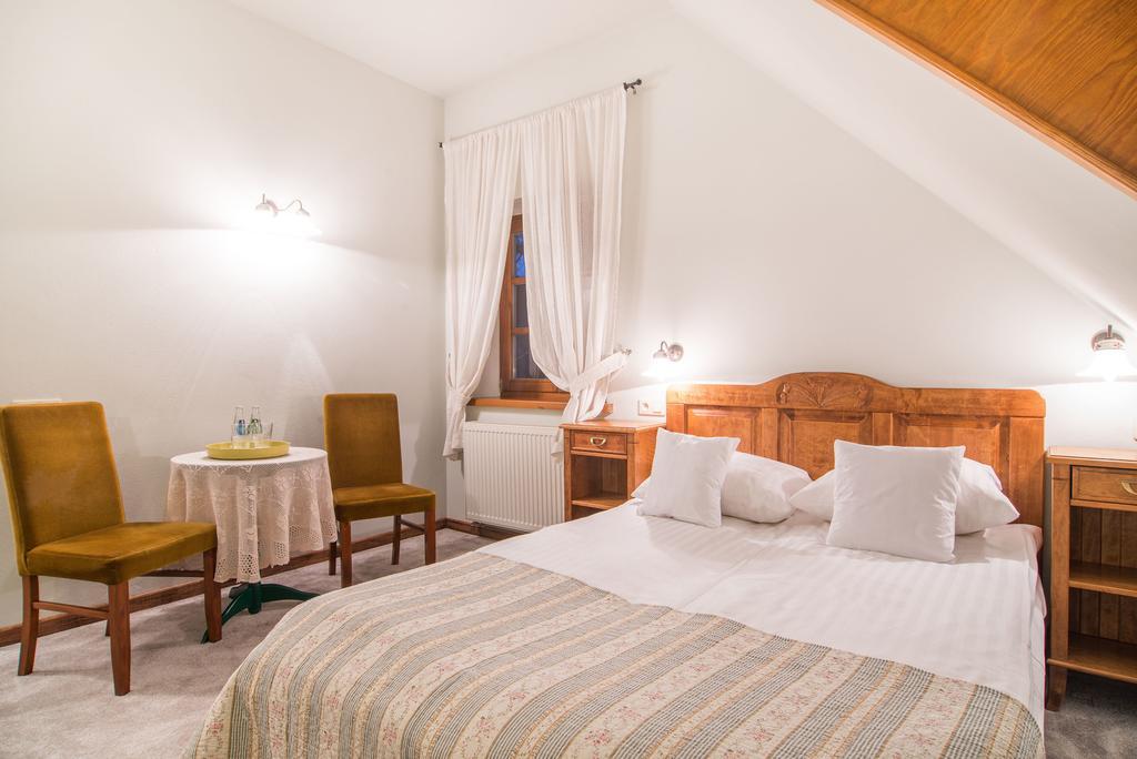 Hotel Folwark Walencja à Kazimierz Dolny Extérieur photo