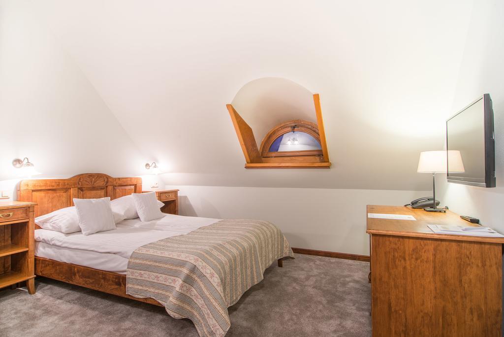 Hotel Folwark Walencja à Kazimierz Dolny Extérieur photo