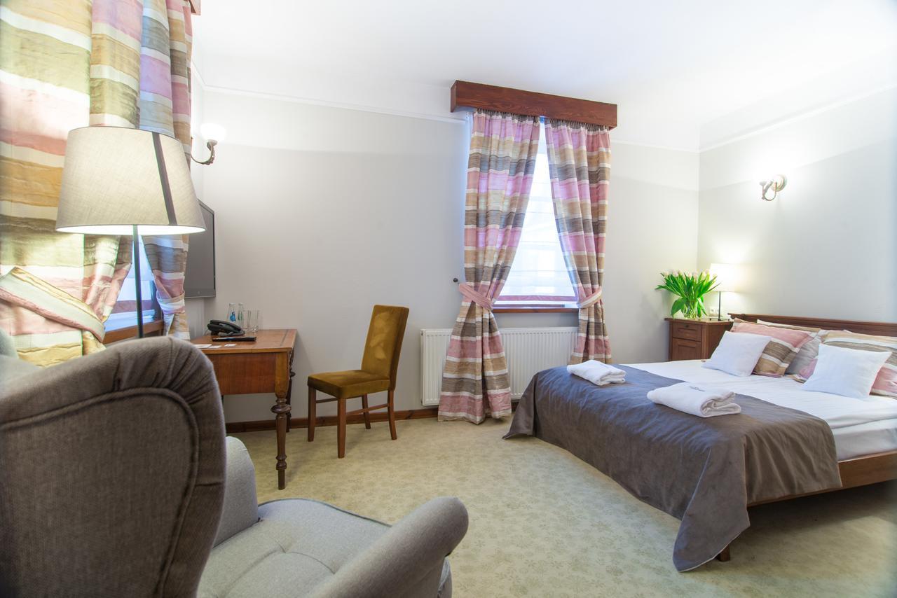 Hotel Folwark Walencja à Kazimierz Dolny Extérieur photo