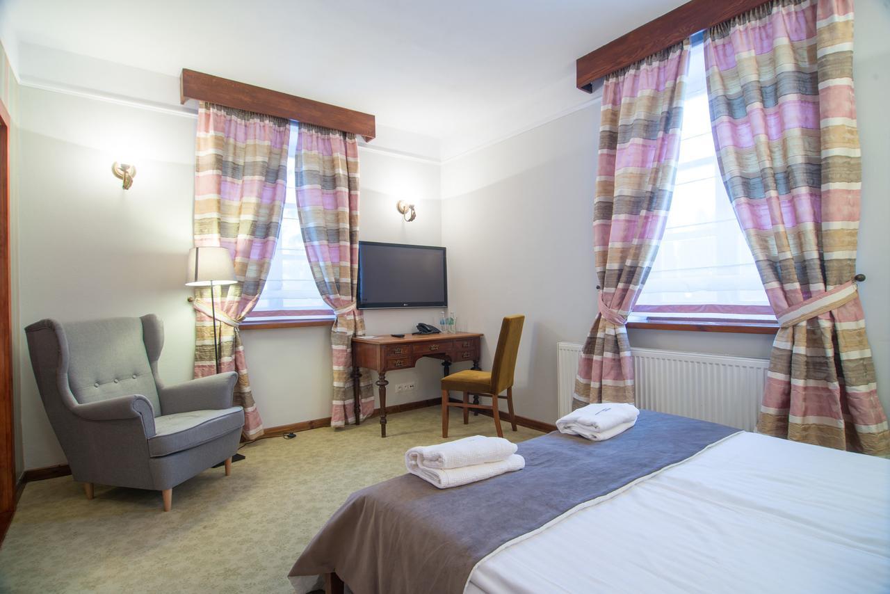 Hotel Folwark Walencja à Kazimierz Dolny Extérieur photo
