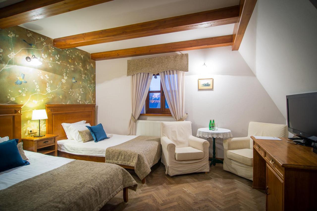 Hotel Folwark Walencja à Kazimierz Dolny Extérieur photo